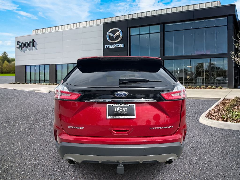 2020 Ford Edge Titanium photo 4