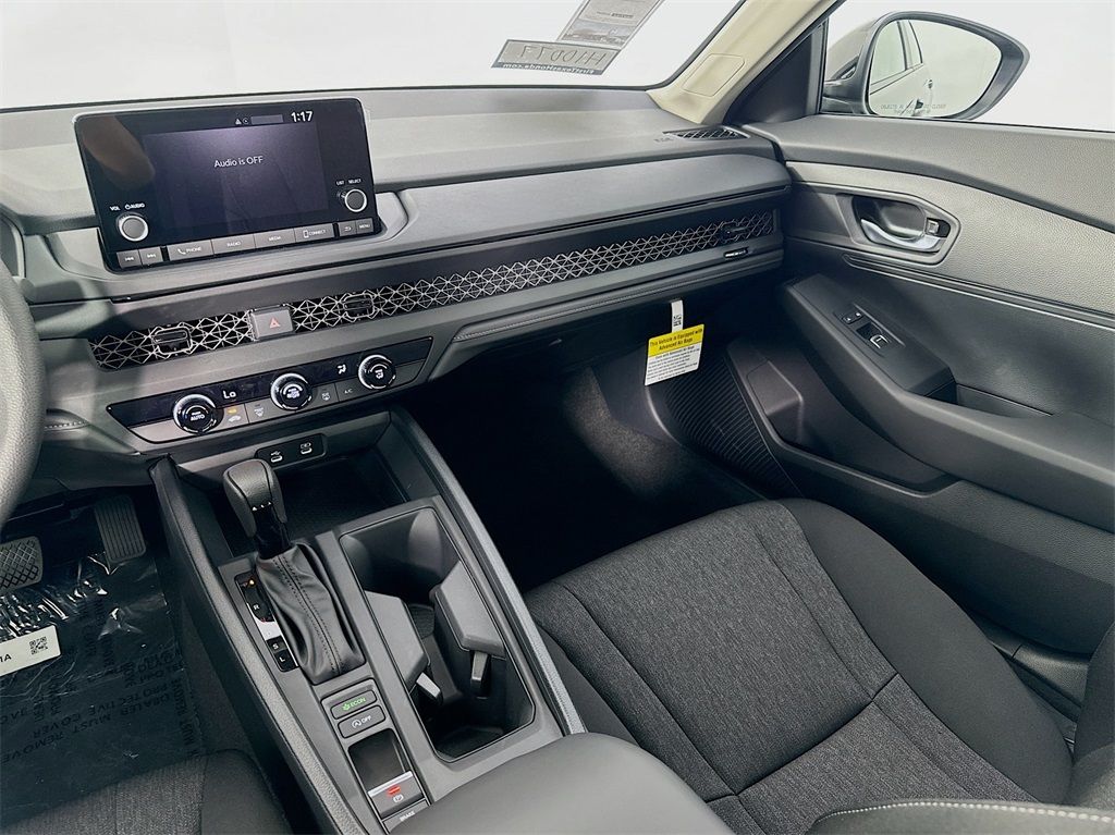 2025 Honda Accord LX photo 29