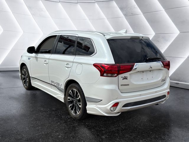 2018 Mitsubishi Outlander PHEV GT photo 6