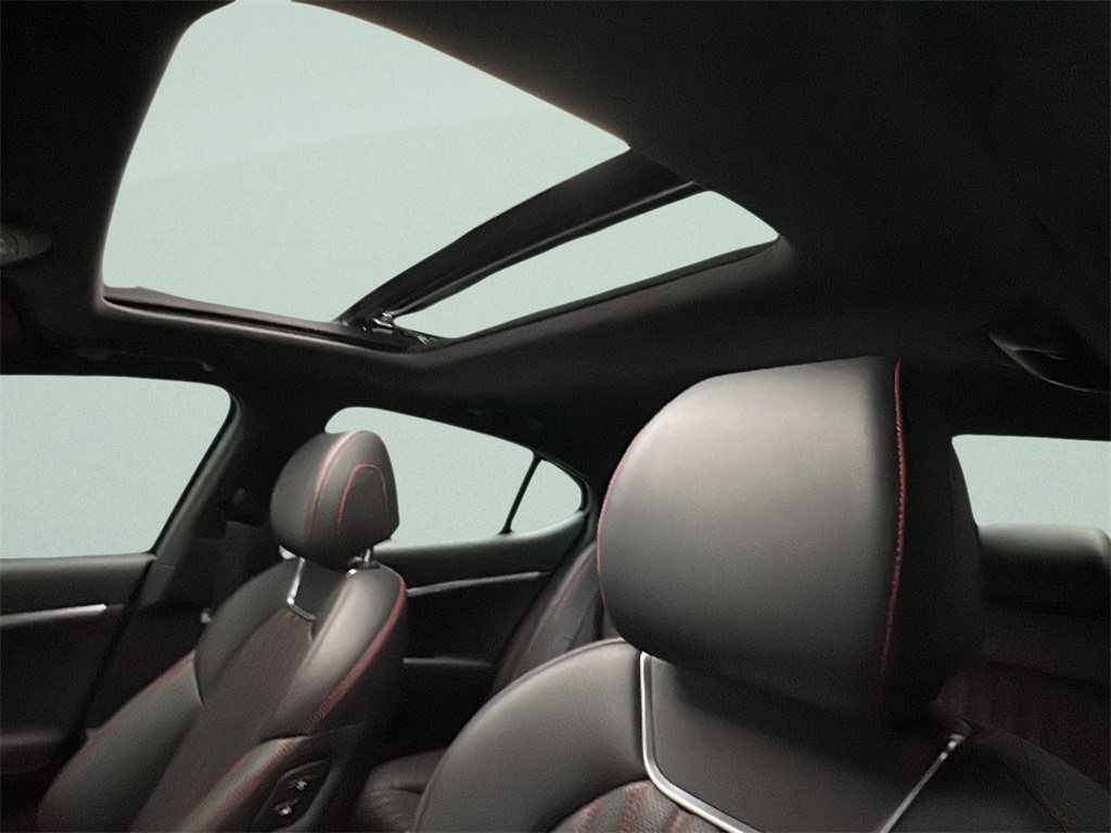 2026 Genesis G70 3.3T Sport Prestige photo 13