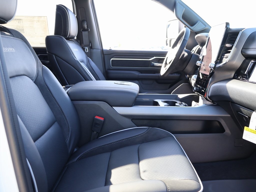 2025 Ram 1500 Laramie photo 9
