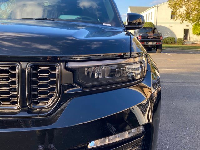 2025 Jeep Grand Cherokee Limited photo 4