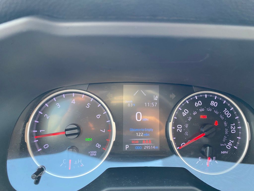 2022 Toyota RAV4 XLE photo 13