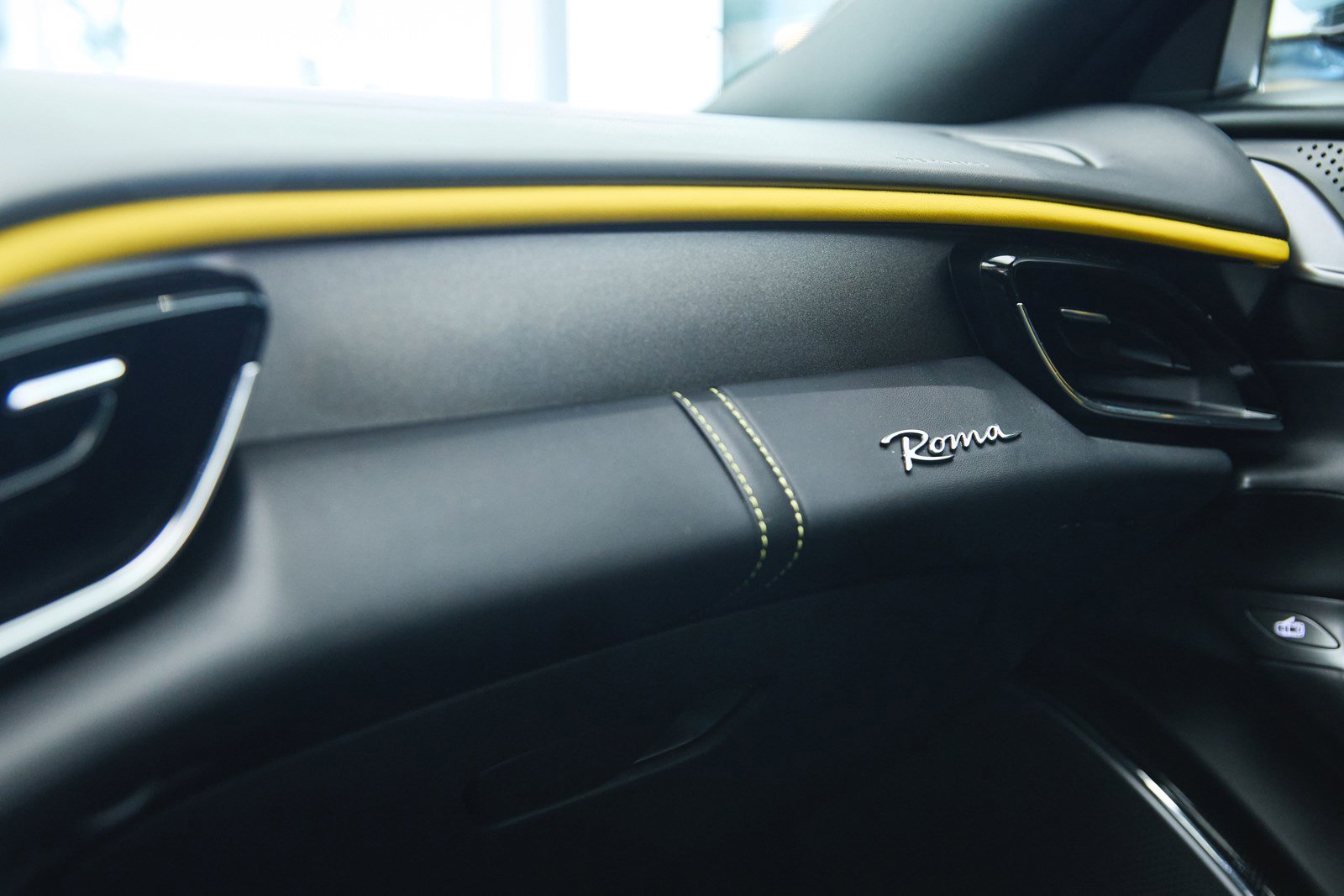 2023 Ferrari Roma photo 28