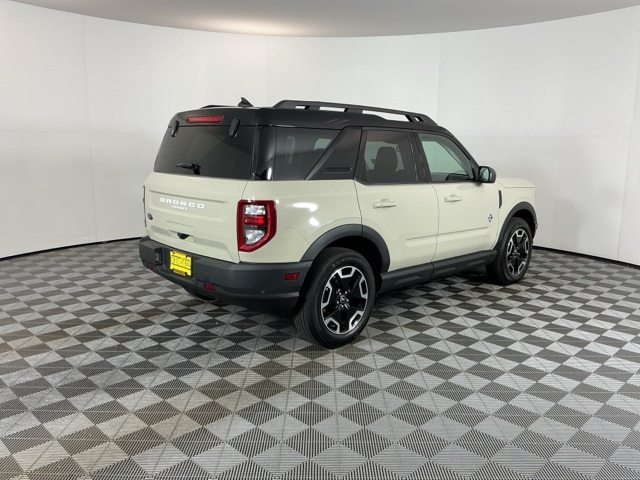 2024 Ford Bronco Sport Outer Banks photo 3