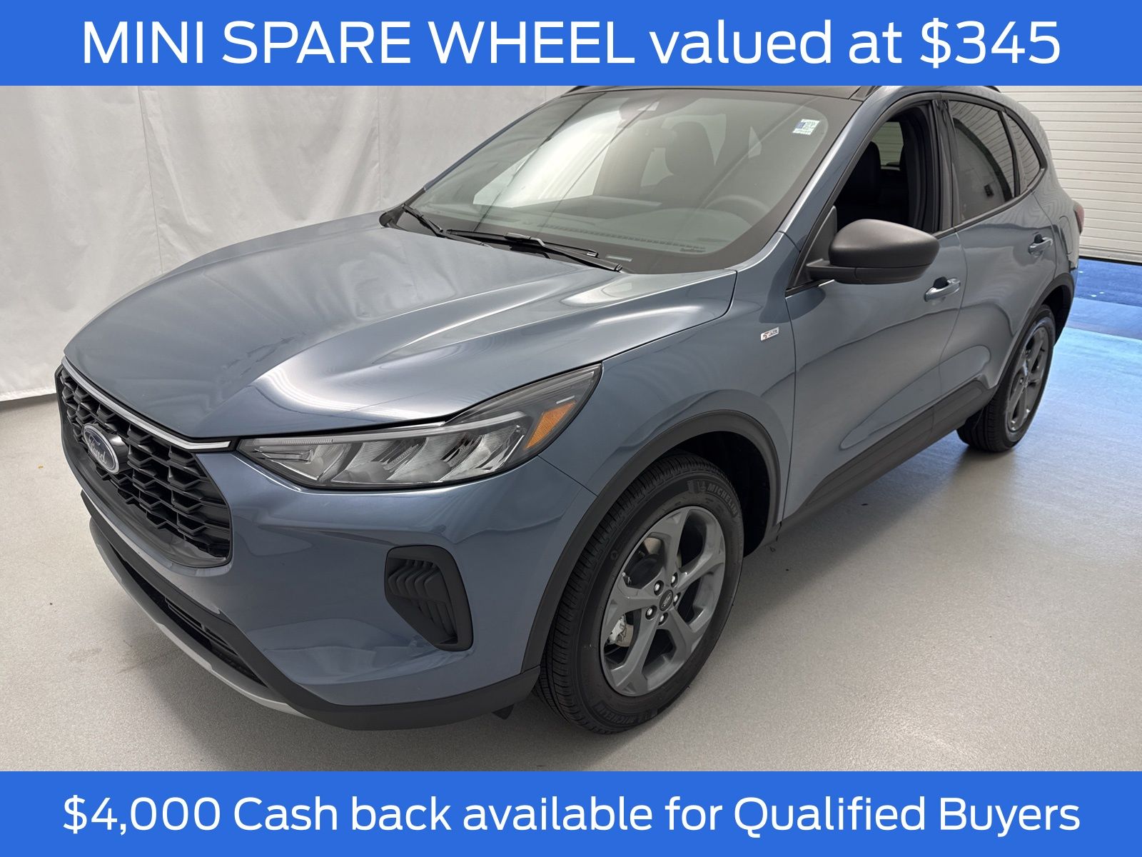 2025 Ford Escape ST-Line photo 4
