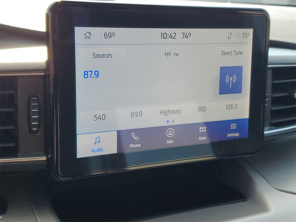2022 Ford Explorer XLT photo 11
