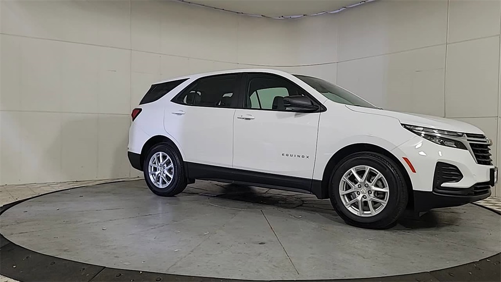 2023 CHEVROLET EQUINOX - Image 9