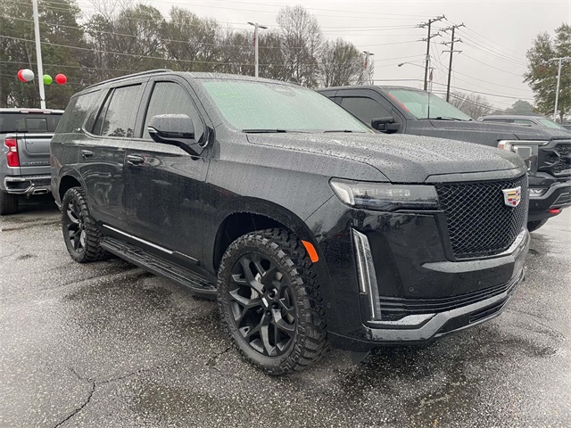 2024 Cadillac Escalade Sport's photo