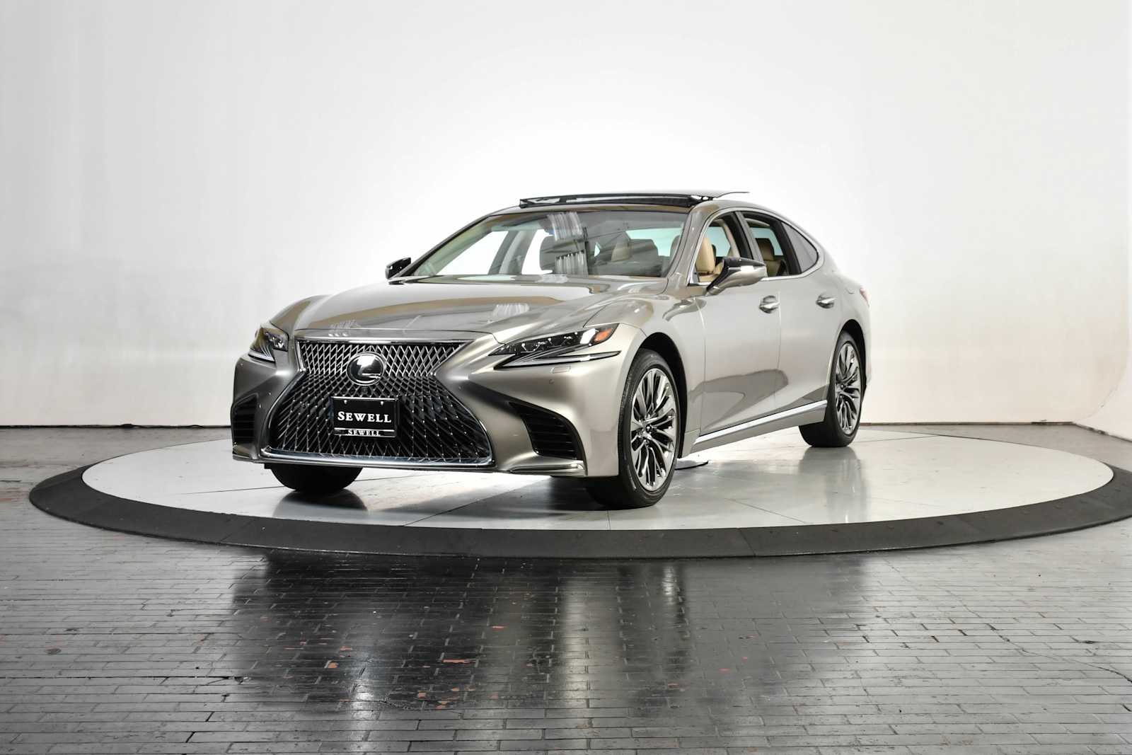 2020 Lexus LS Base's photo
