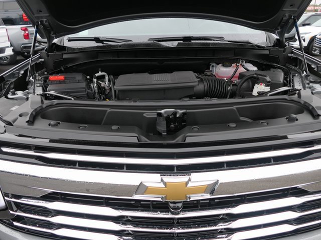 2026 Chevrolet Suburban LT photo 23