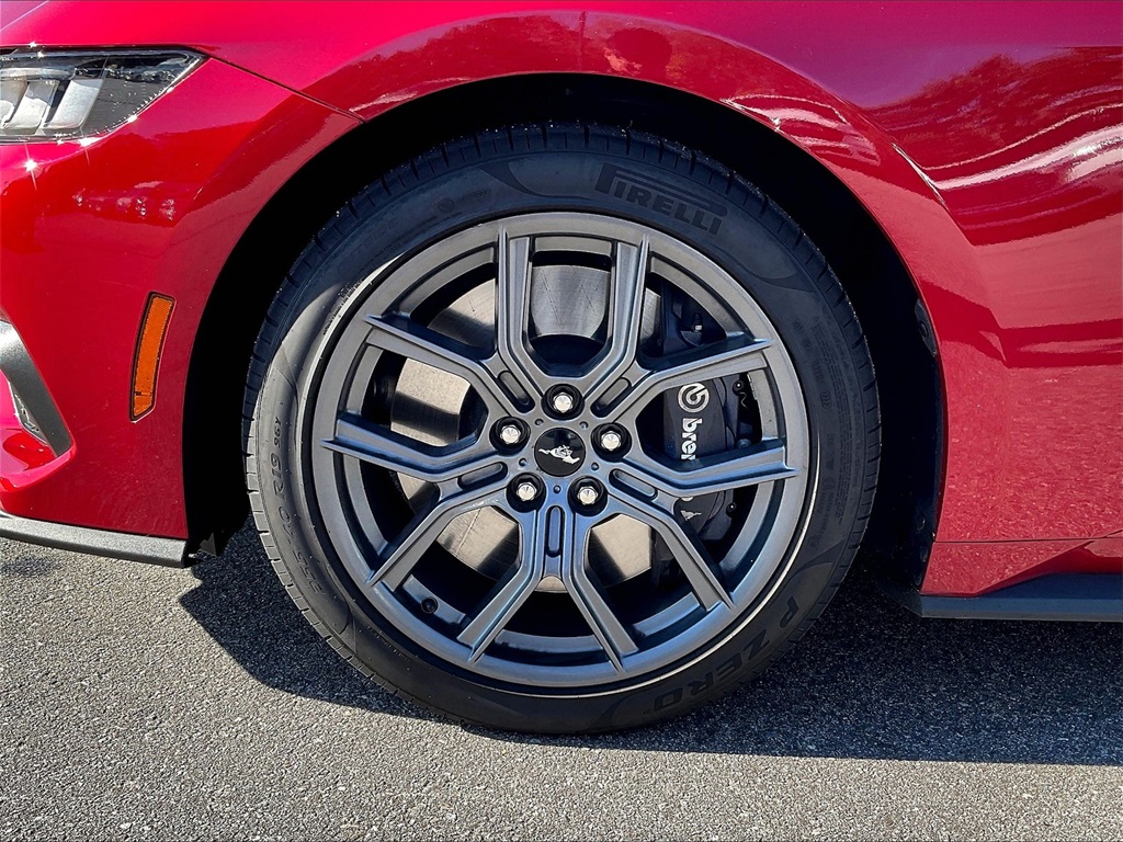 2024 Ford Mustang EcoBoost photo 7