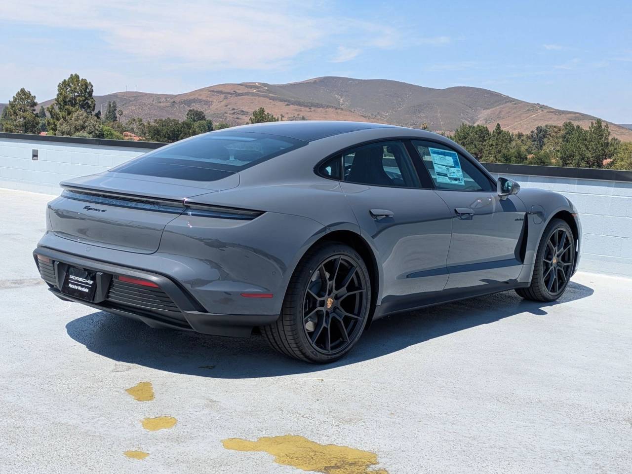 2025 Porsche Taycan 4 photo 9