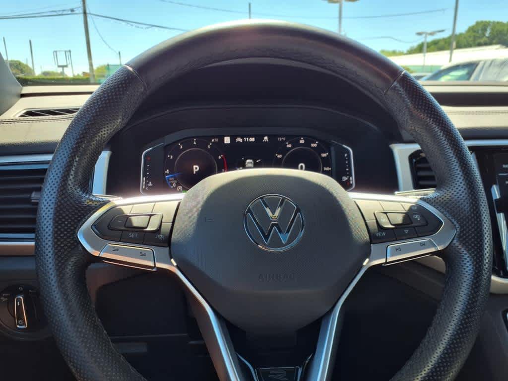 2022 Volkswagen Atlas Cross Sport V6 SEL R-Line photo 20