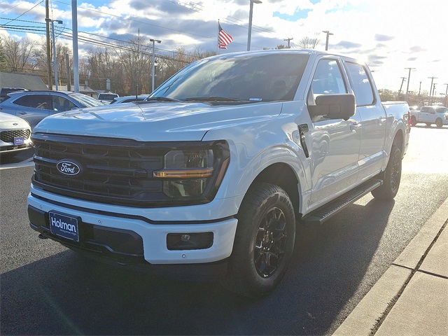 2025 Ford F-150 XLT photo 3