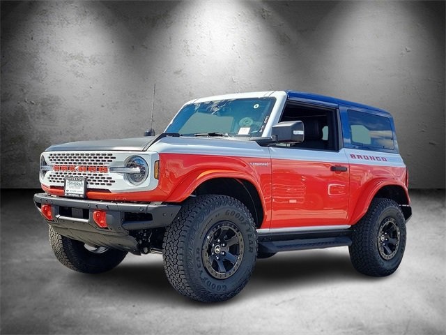 2025 Ford Bronco First Edition photo 3