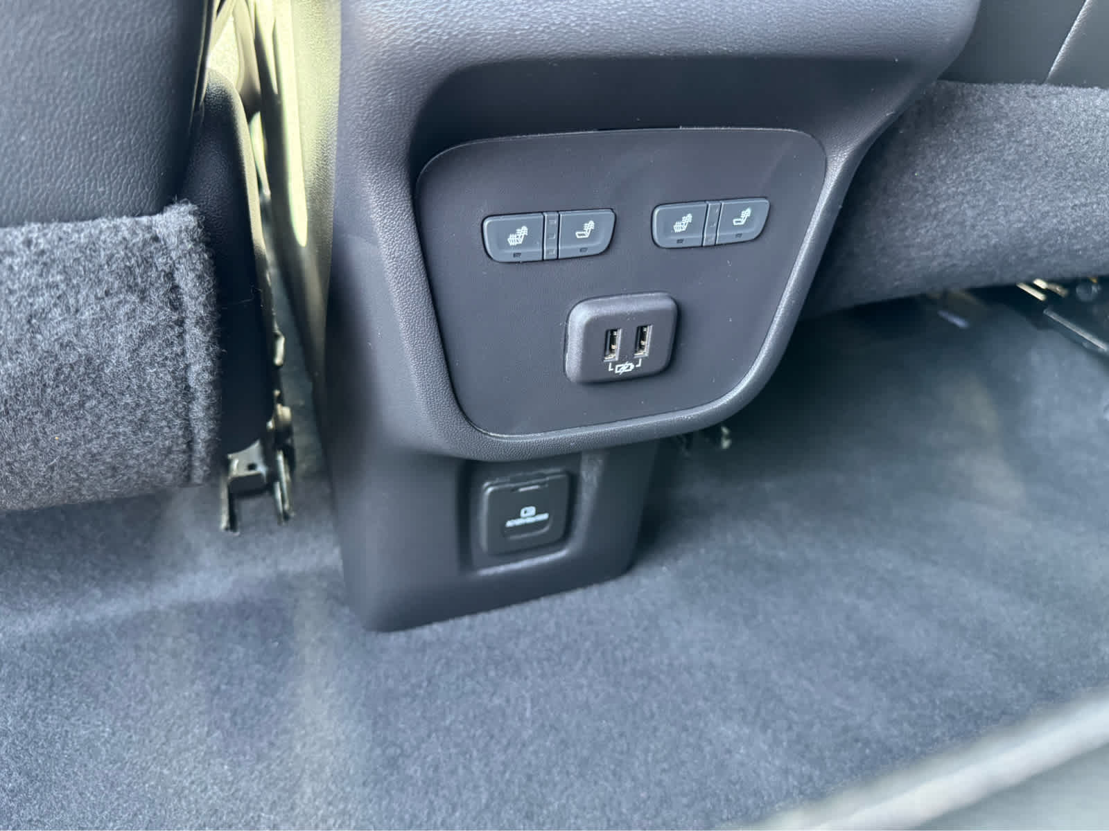 2022 Chevrolet Equinox Premier photo 12