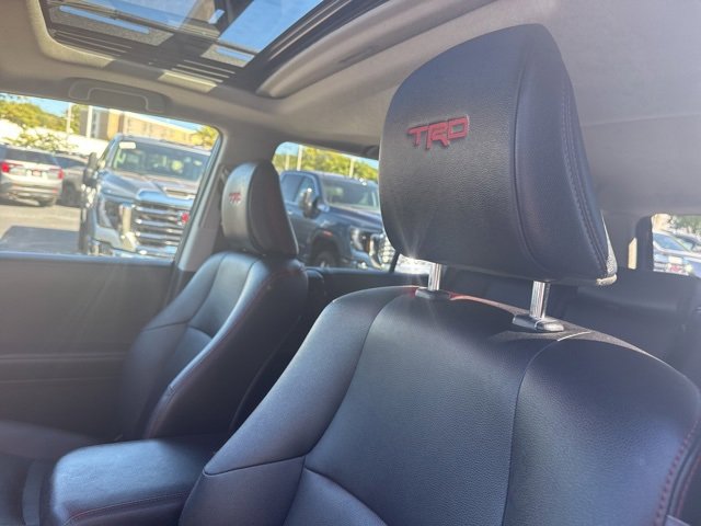2018 Toyota 4Runner TRD Off-Road Premium photo 14