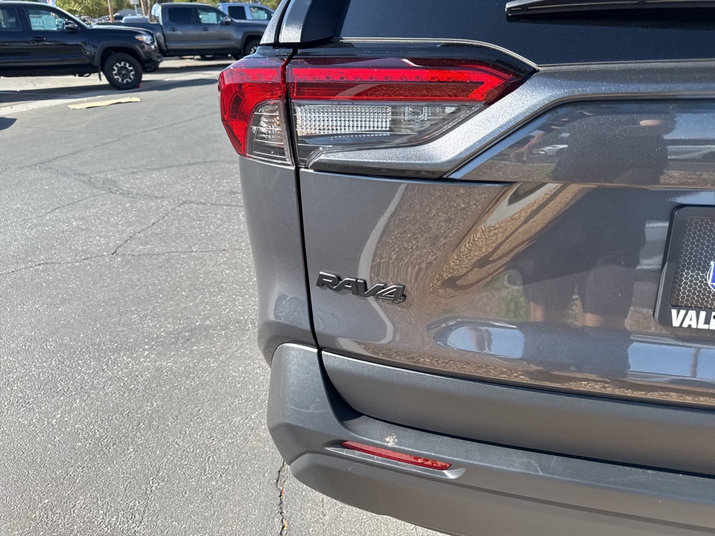 2025 Toyota RAV4 XLE Premium photo 3