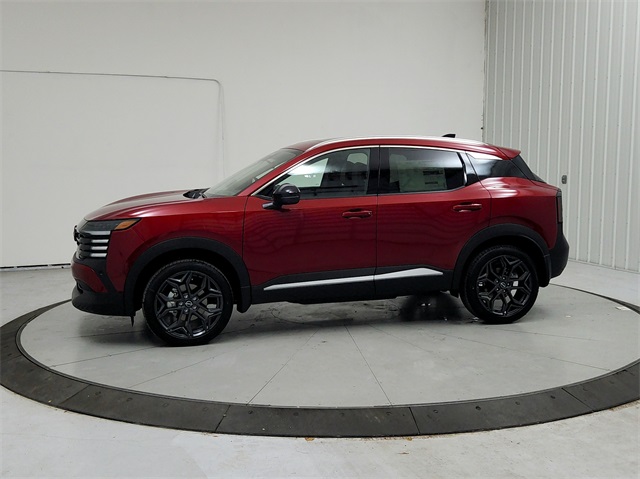 2026 Nissan Kicks SR photo 3