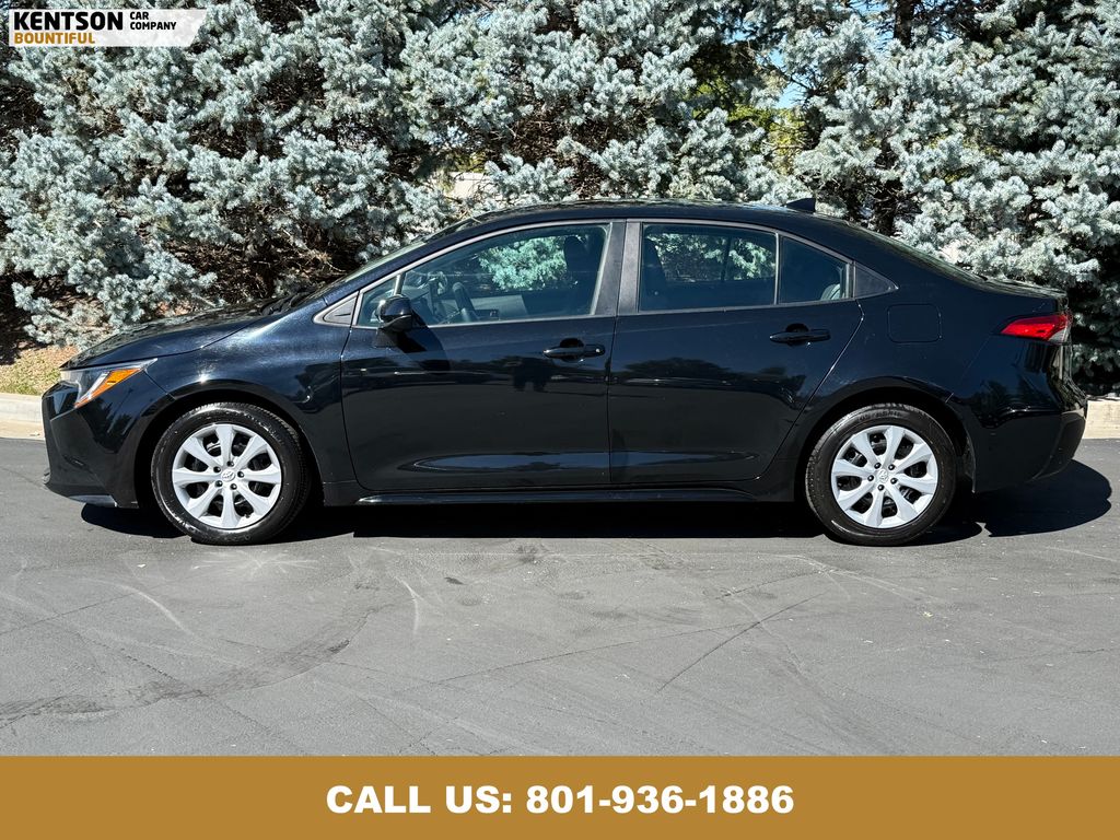 2024 Toyota Corolla LE photo 4