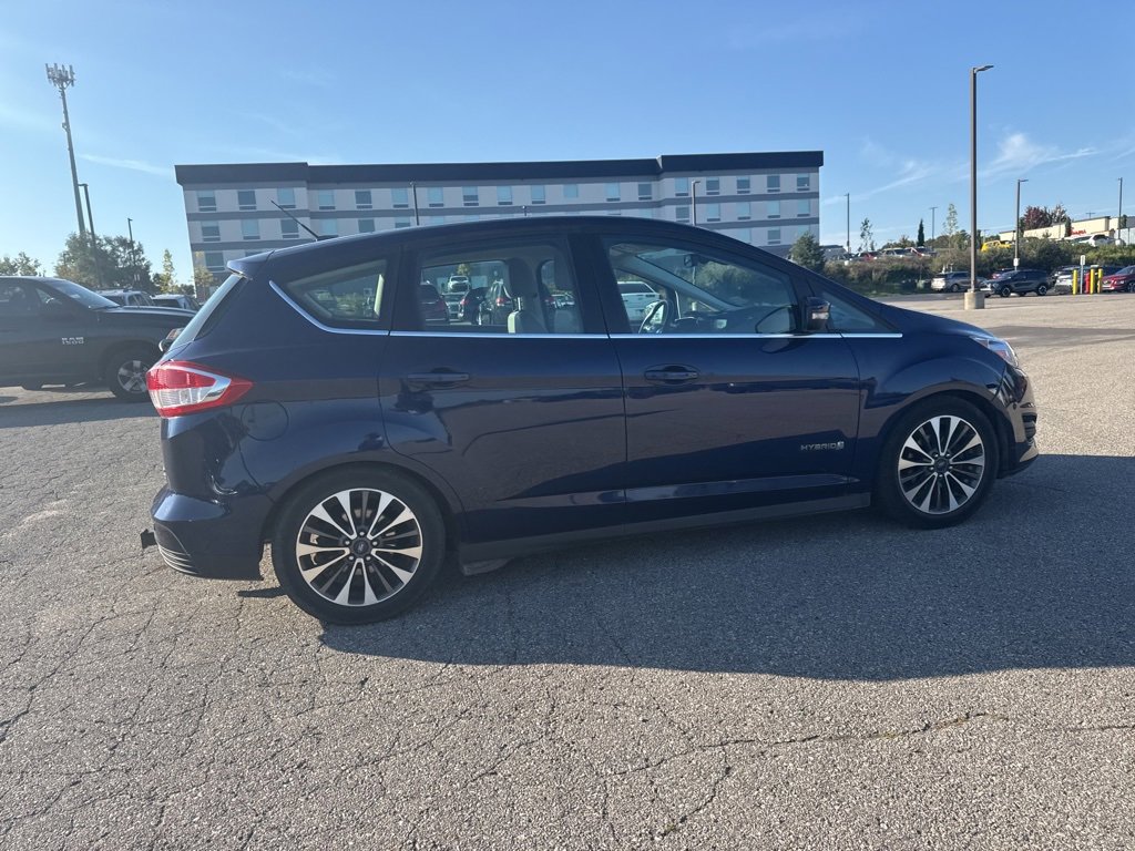 2017 Ford C-Max Hybrid Titanium photo 30