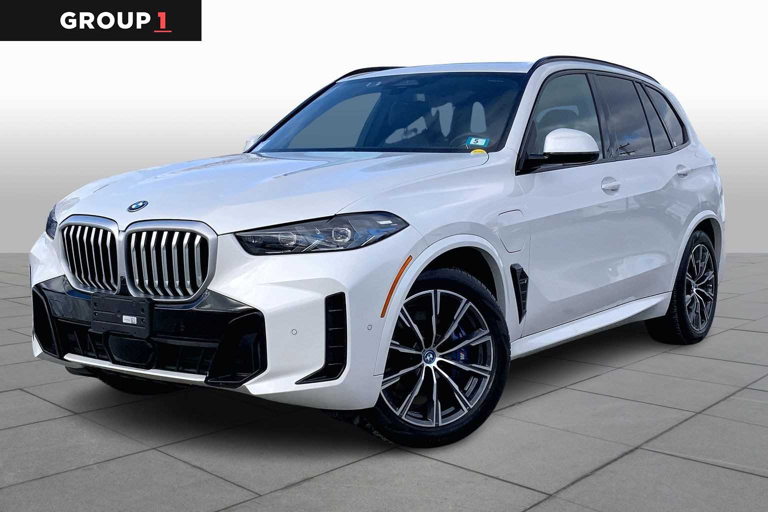 2024 BMW X5 50e's photo