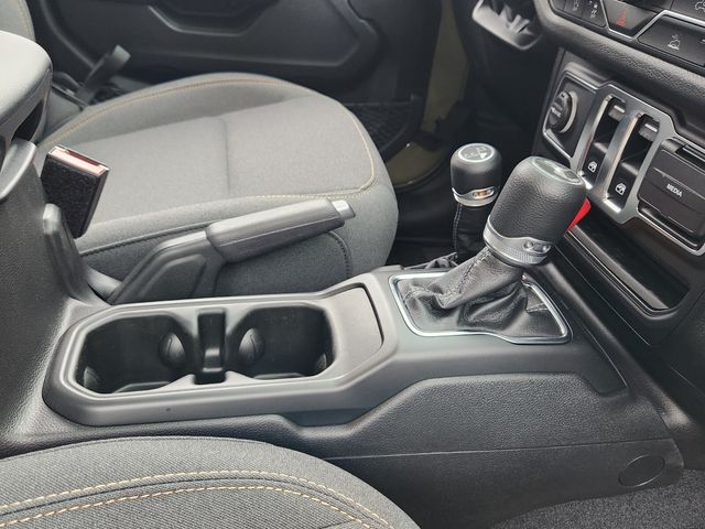 2025 Jeep Wrangler Sport photo 13