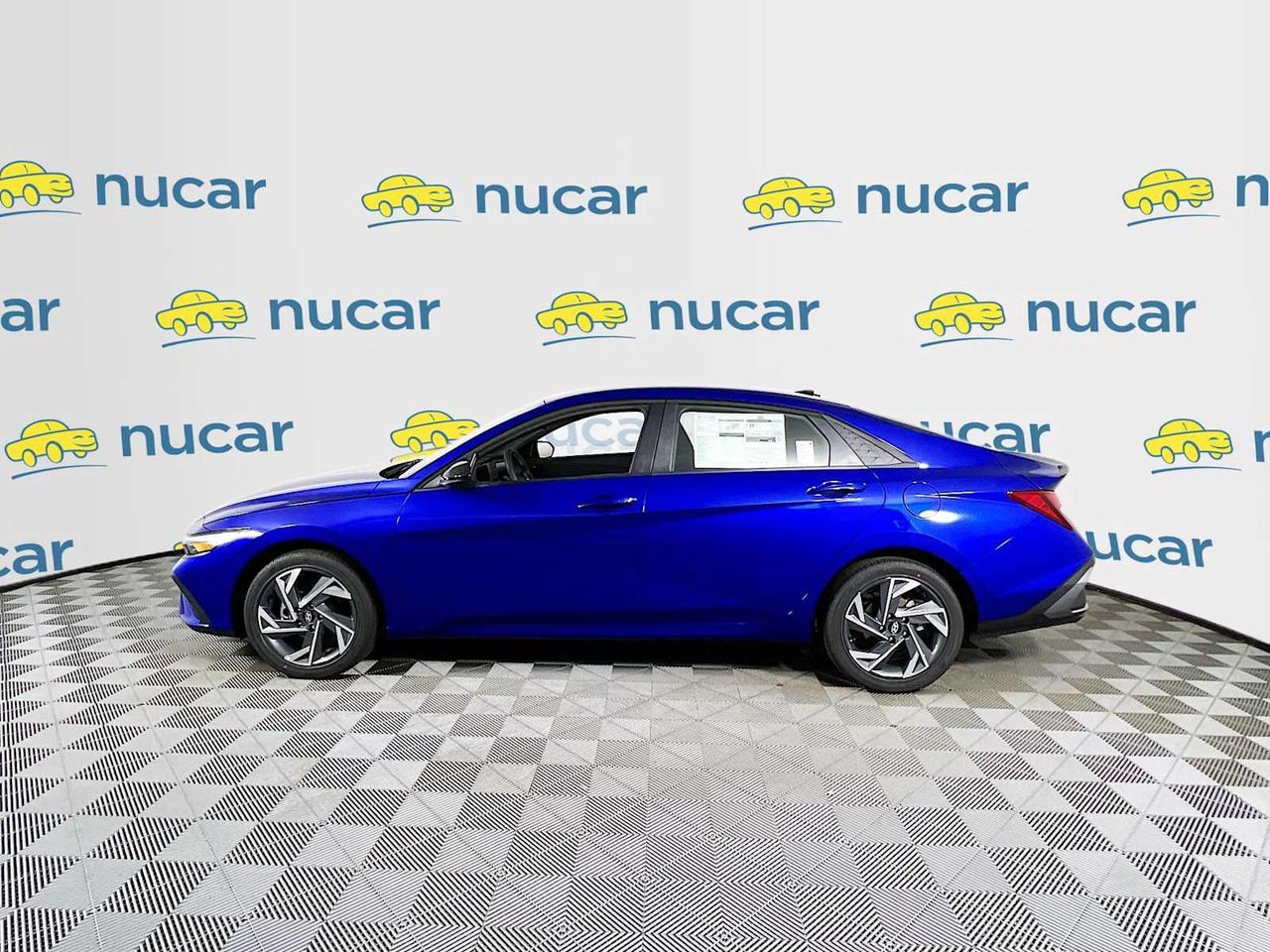 2025 Hyundai Elantra SEL Sport photo 3