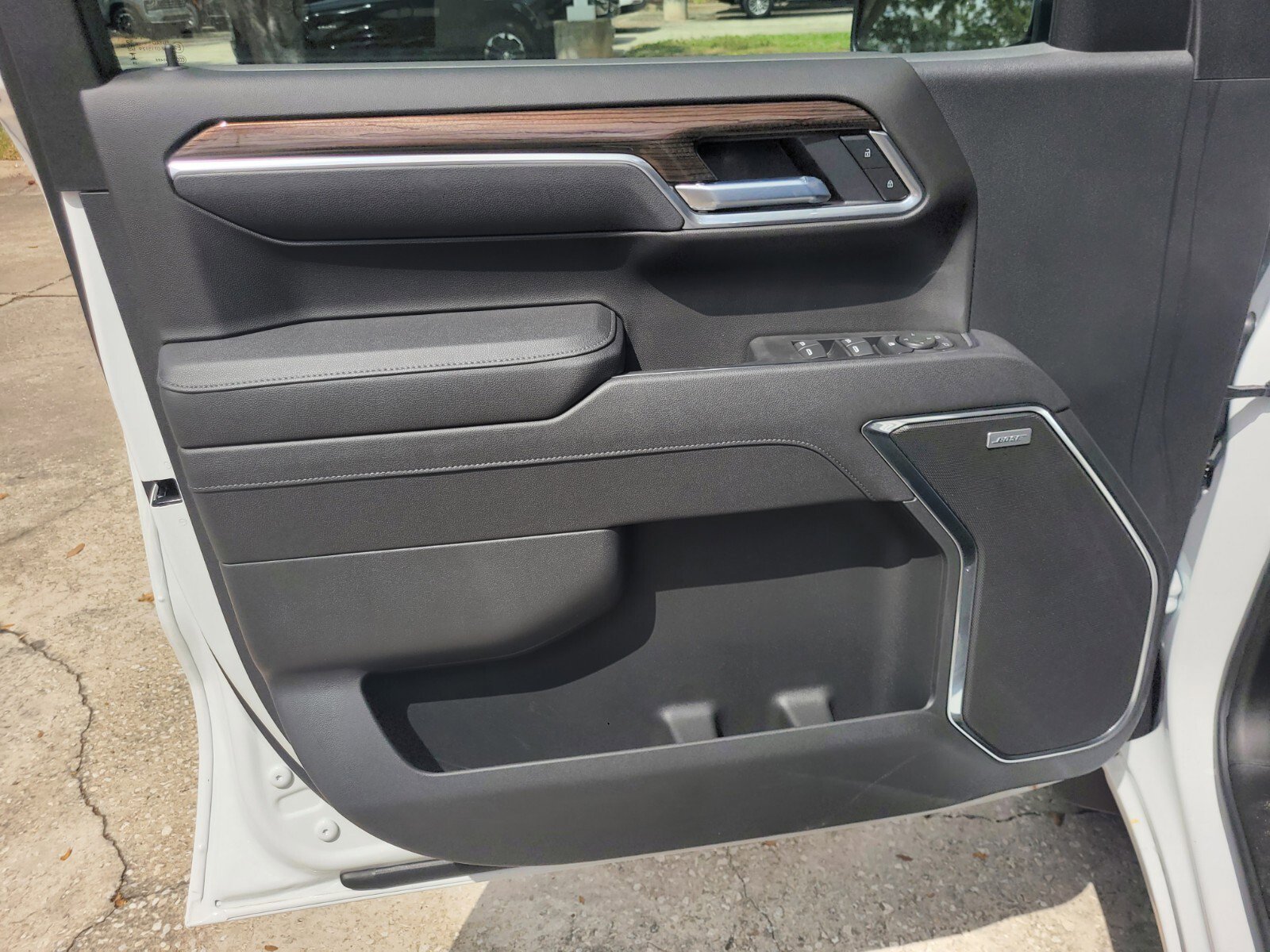2025 Chevrolet Silverado 1500 RST photo 24