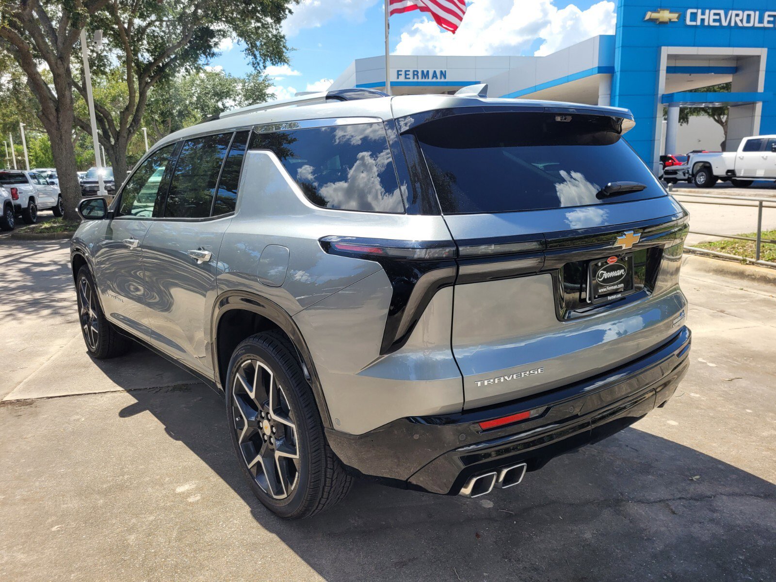 2026 Chevrolet Traverse High Country photo 4