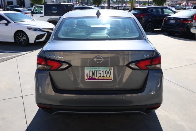 2023 Nissan Versa 1.6 SV photo 3
