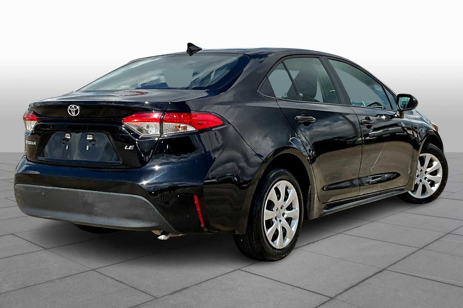 2024 Toyota Corolla LE photo 11