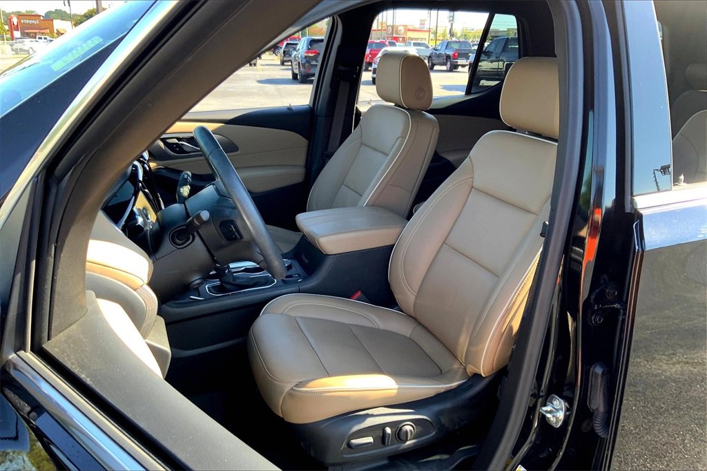 2023 Chevrolet Traverse Premier photo 23