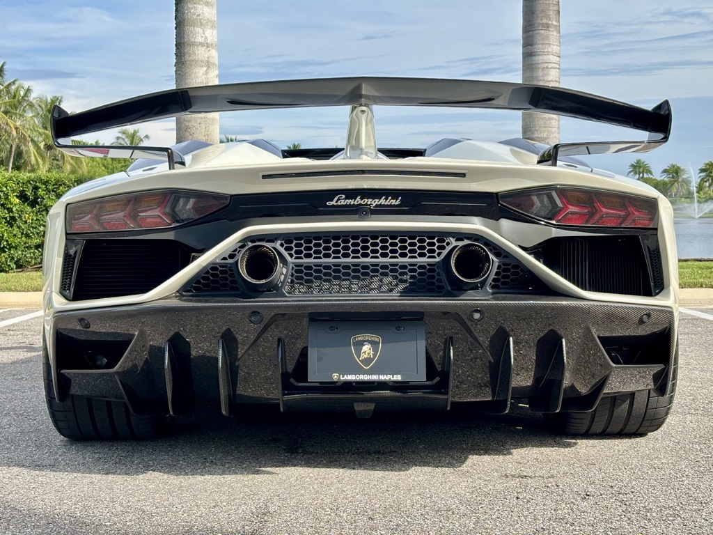 2020 Lamborghini Aventador SVJ Roadster photo 34