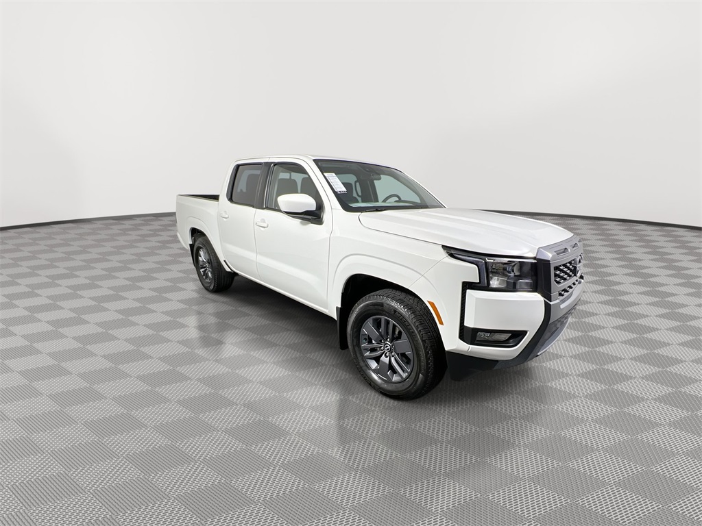 2025 Nissan Frontier SV photo 2