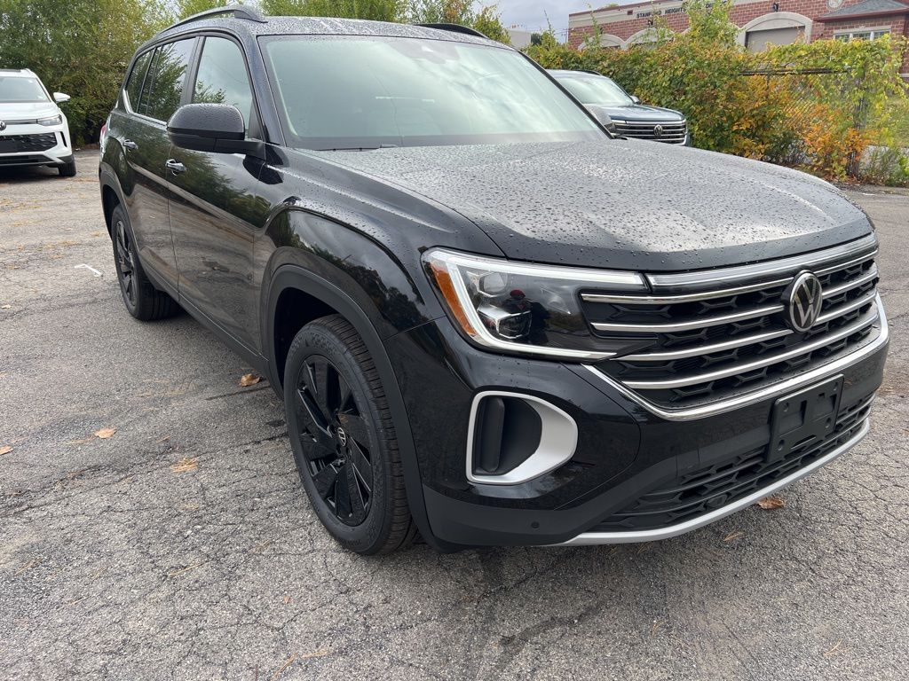 2026 Volkswagen Atlas SE Technology photo 3