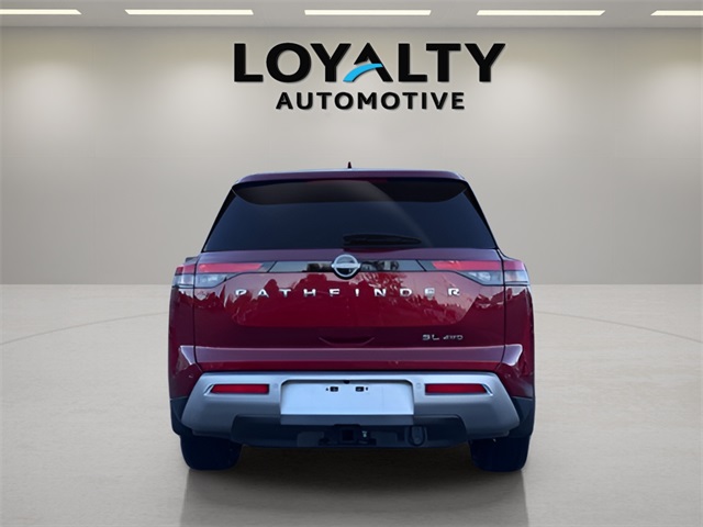 2024 Nissan Pathfinder SL photo 2