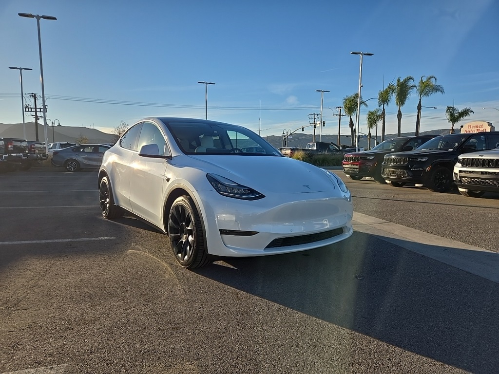 Used 2020 Tesla Model Y Long Range with VIN 5YJYGDEE5LF042731 for sale in Hemet, CA