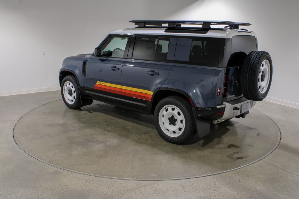 2025 Land Rover Defender 110 S photo 3
