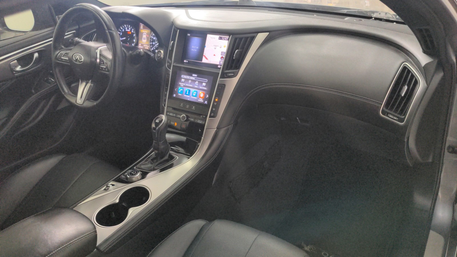 Used 2022 Graphite Shadow INFINITI LUXE image 27