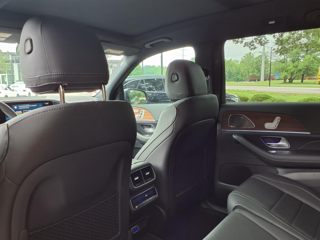 2025 Mercedes Benz GLS 450 4MATIC photo 21