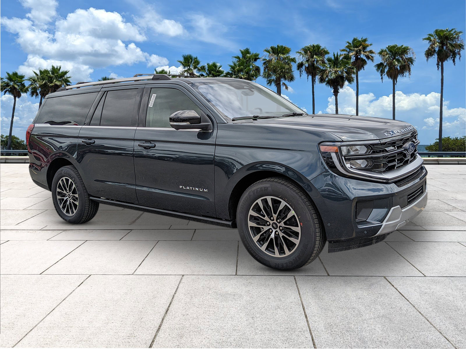2025 Ford Expedition MAX Platinum photo 2