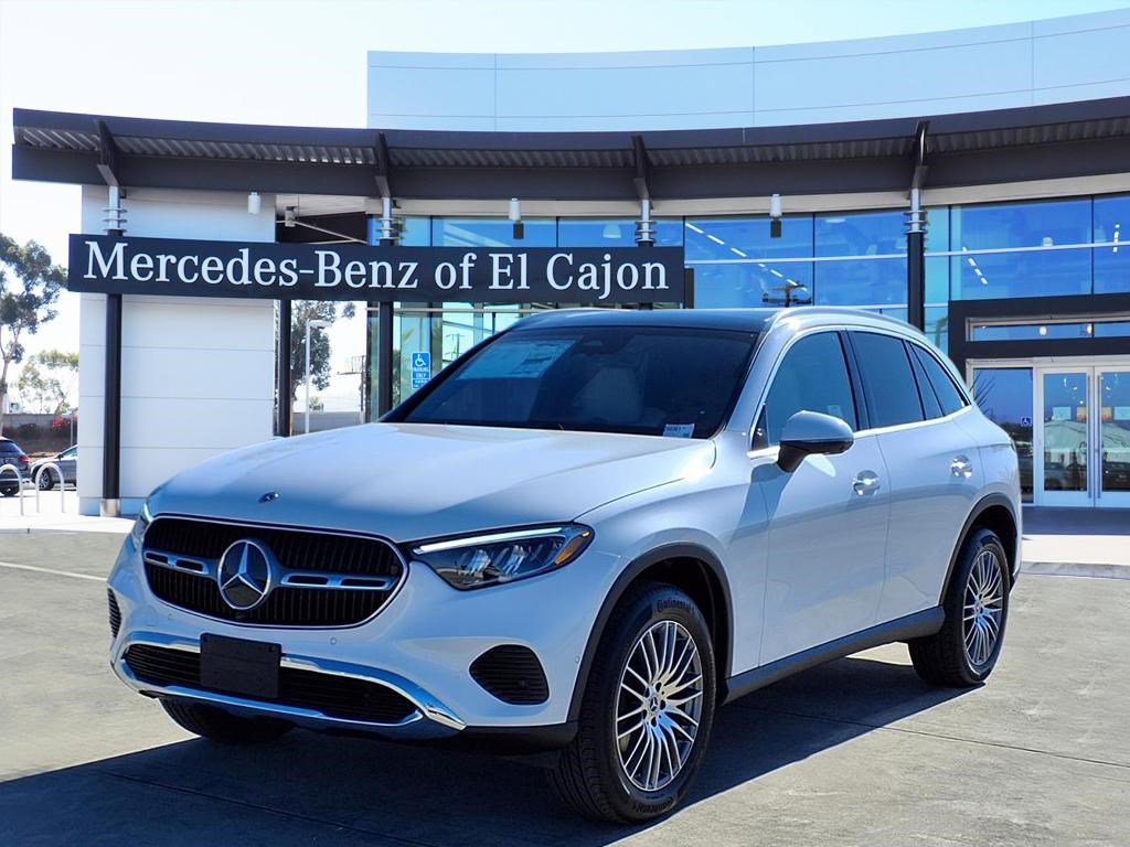 2026 Mercedes-Benz GLC Base's photo