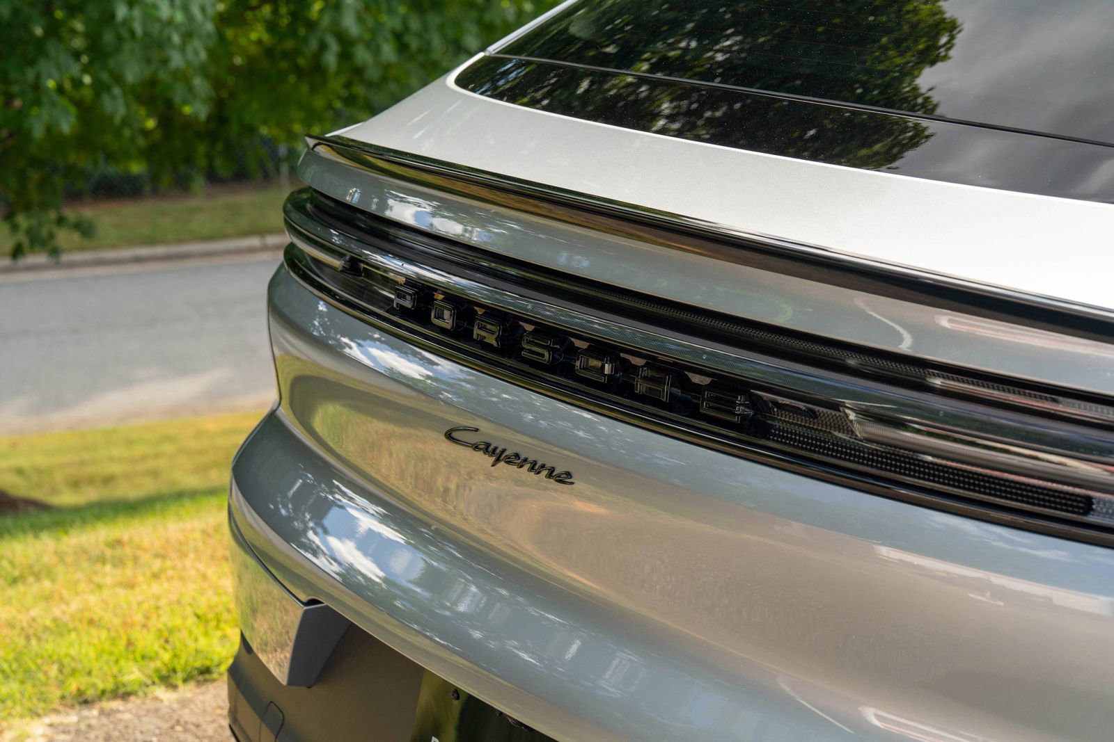 2026 Porsche Cayenne Base photo 15