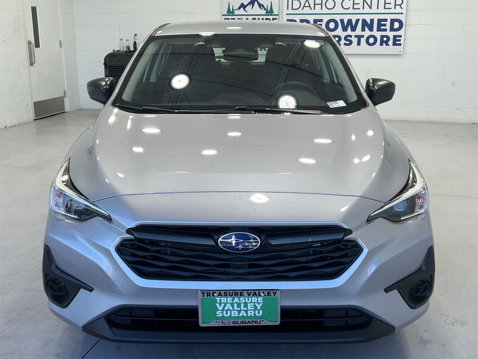 2025 Subaru Impreza Base photo 2