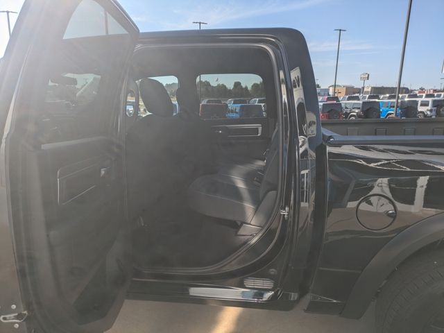 2024 Ram 1500 Classic Warlock photo 19