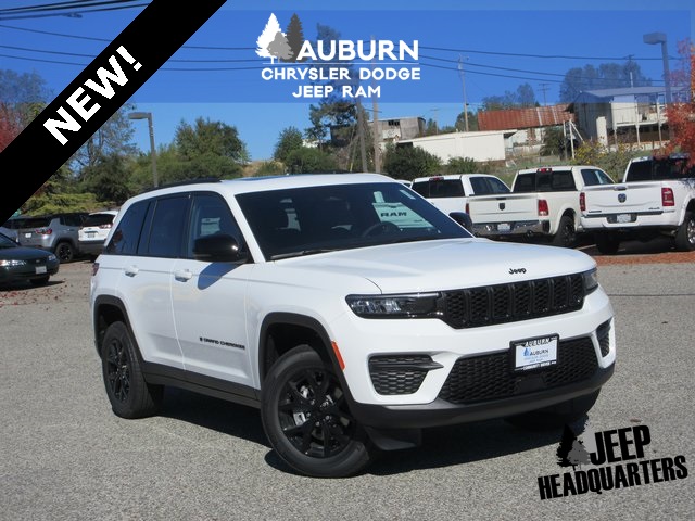 2025 Jeep Grand Cherokee Altitude's photo