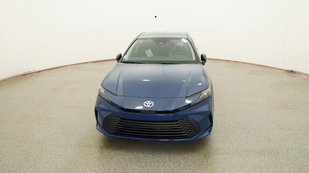 2025 Toyota Camry LE photo 2