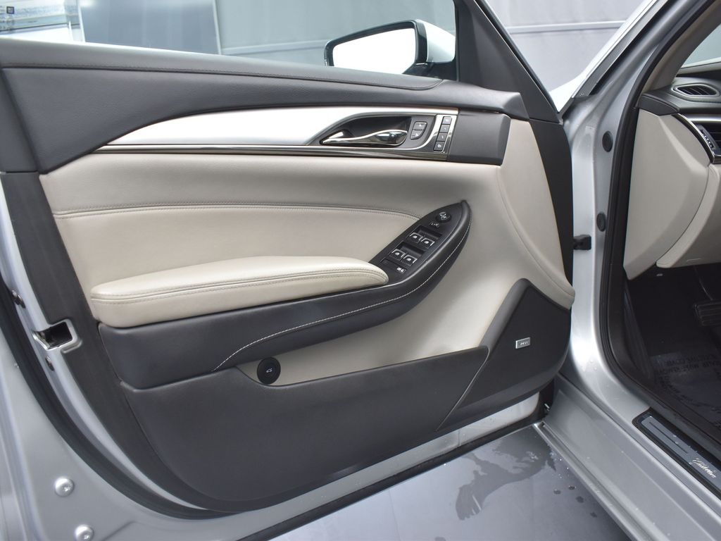 2018 Cadillac CTS Base photo 24